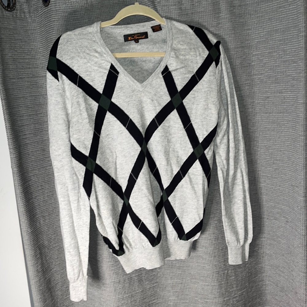 Ben Sherman V-neck Printed Sweater Size Medium